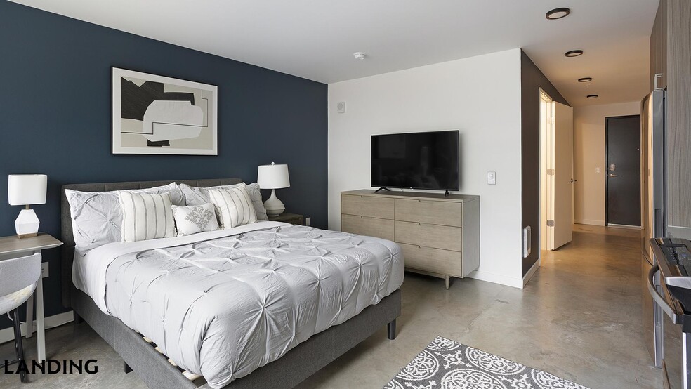 Building Photo - 2301 E Union St