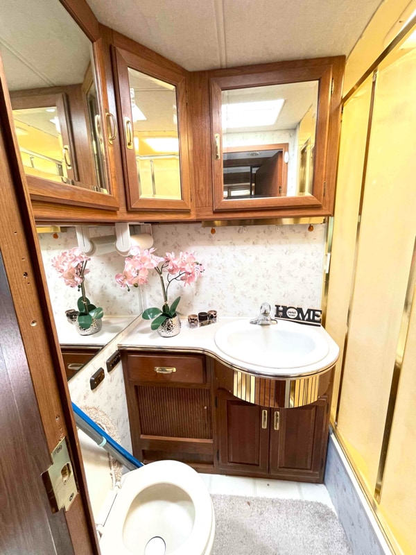 Building Photo - 1140 E Arques Ave