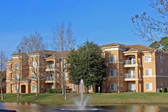 Building Photo - 550 Florida Club Blvd