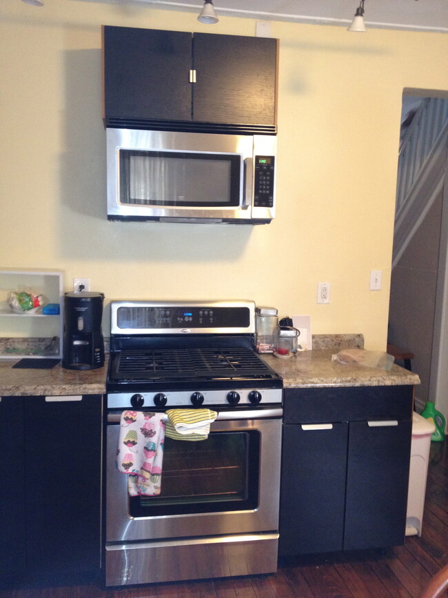 Kitchen Appliances - 2363 S 18th St