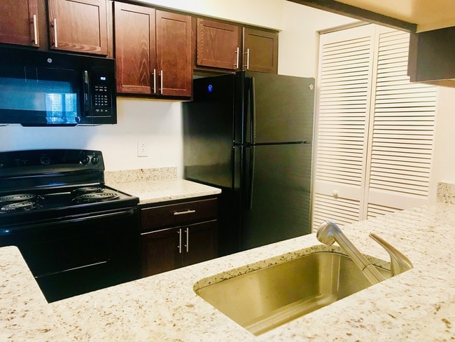 Building Photo - Reflections at Virginia Beach