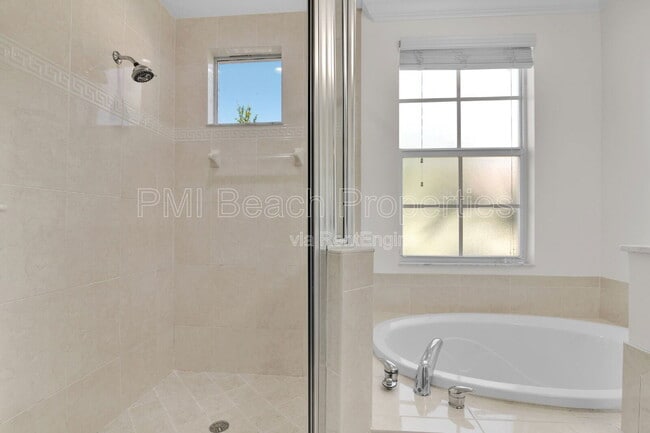 Building Photo - 2441 San Pietro Cir