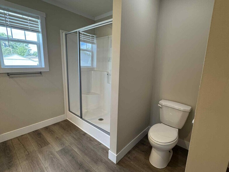 Building Photo - 48571 Lakeview Cir