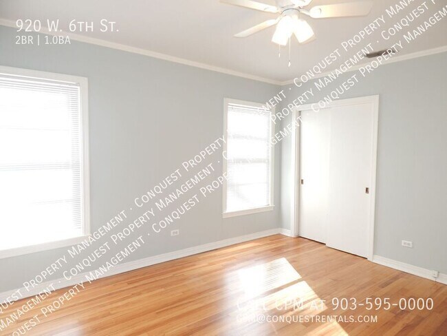 Building Photo - 920 W 6th St