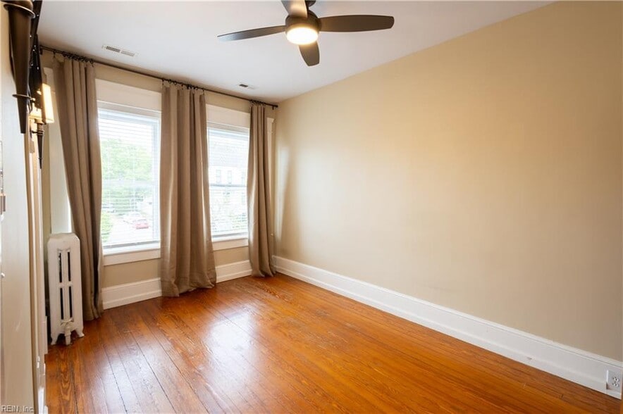 Building Photo - 314 Dinwiddie St