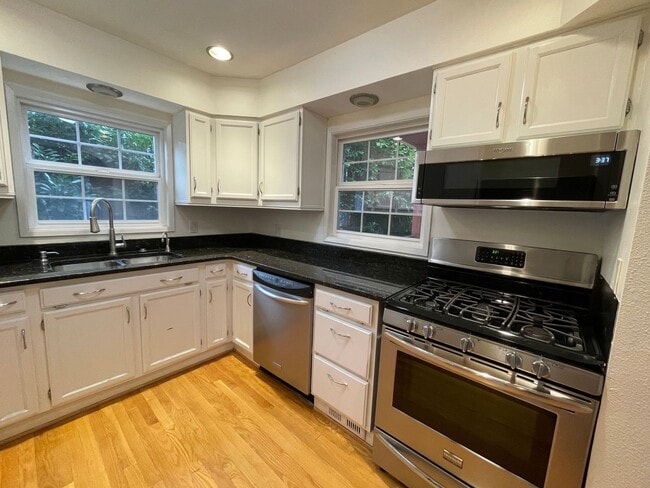 Building Photo - Portland Heights Home with Forest Views and Stunning Updates