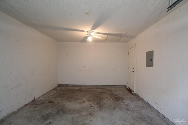 Building Photo - 7163 Pine Blossom Rd