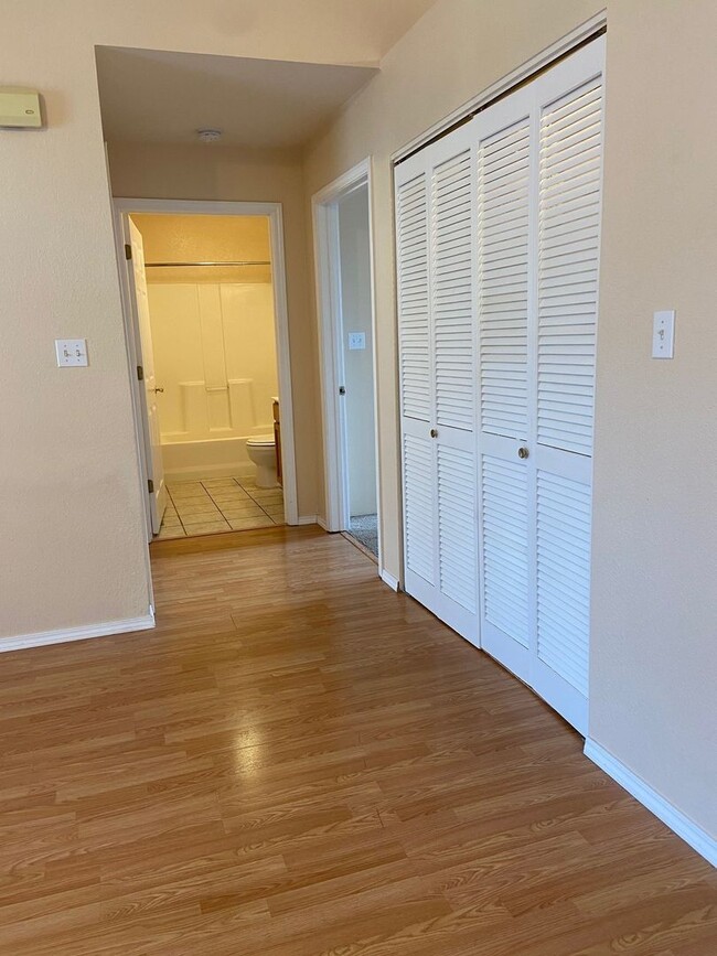 Building Photo - Apartment in Branson East, Kirbyville