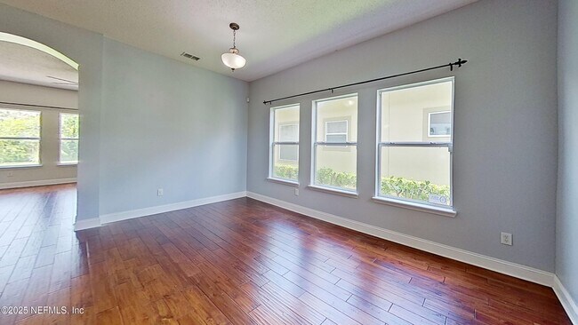 Building Photo - 14482 Falling Waters Dr