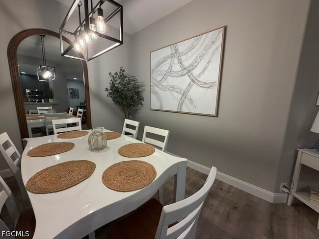 Building Photo - 9190 Southmont Cove
