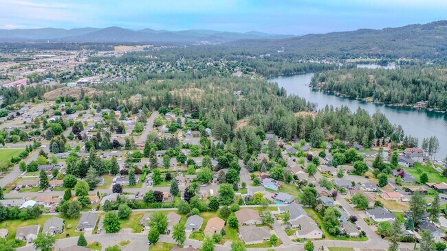 Building Photo - 217 Coho Rd