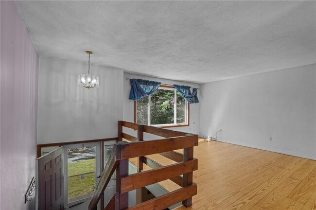 Building Photo - 125 Lewis Farm Rd