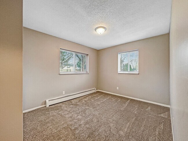 Building Photo - 2424 36th St SW