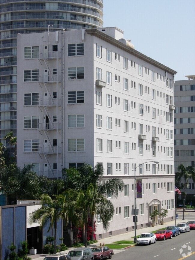 Elevated view of the northwest corner from Atlantic Avenue - Artaban