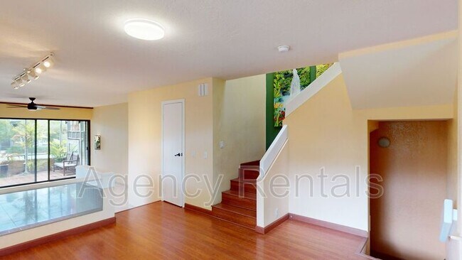 Building Photo - 123A Maunalua Ave