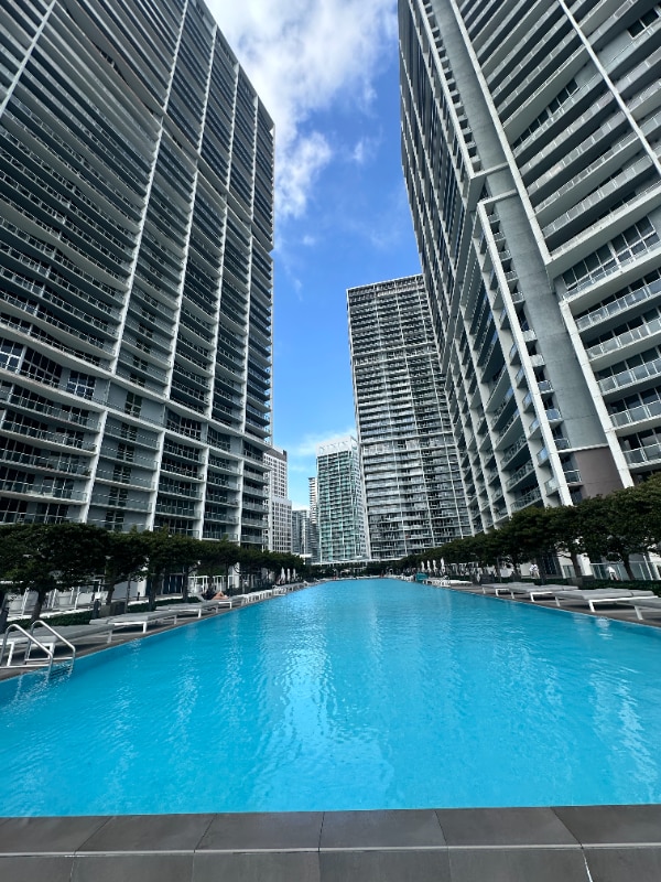 Building Photo - 475 Brickell Ave