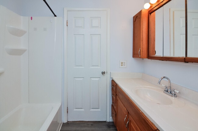 Building Photo - 8807 Tavistock Dr