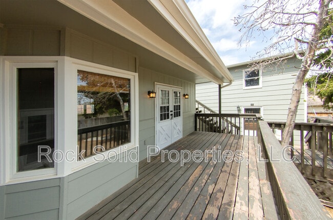 Building Photo - 1622 Oxford Dr