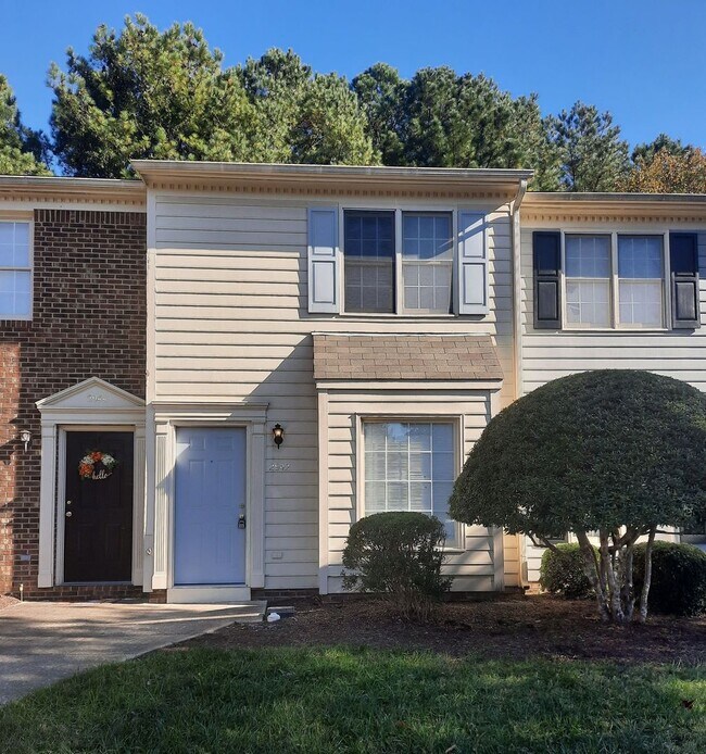 Primary Photo - North Raleigh Townhouse Convenient to Scho...