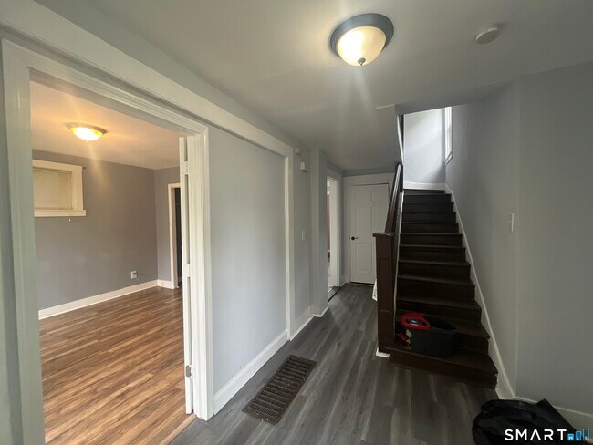 Building Photo - 149 Winchester Ave