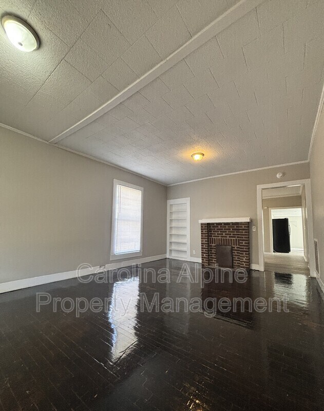 Building Photo - 880 Wellman St