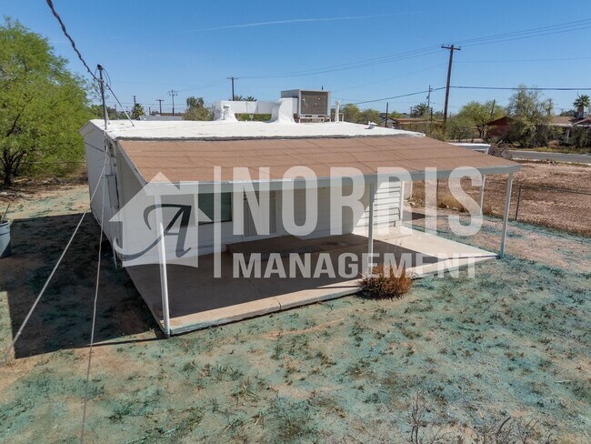Building Photo - Two Bedroom Home in Casa Grande