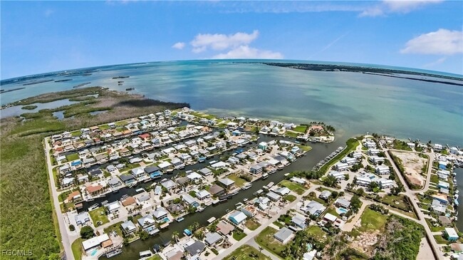 Building Photo - 2372 Baybreeze St