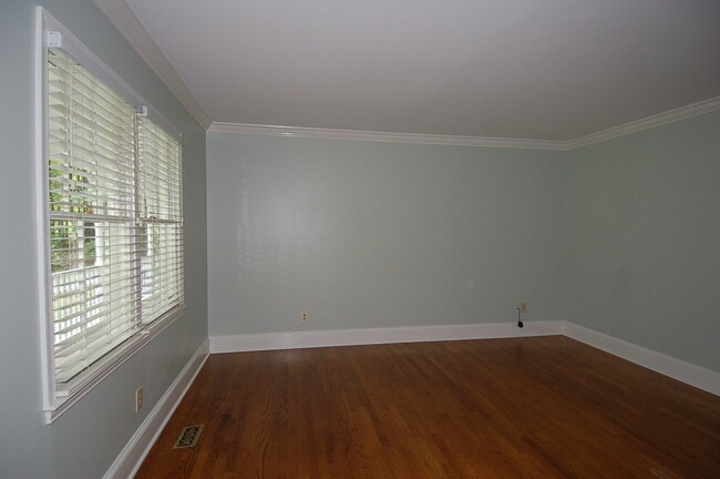 Building Photo - 3101 Janice Rd