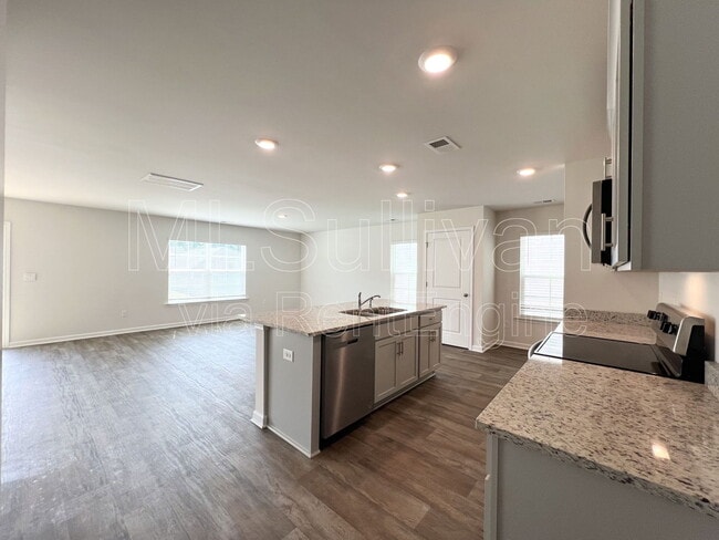 Building Photo - 2932 Egert Dr