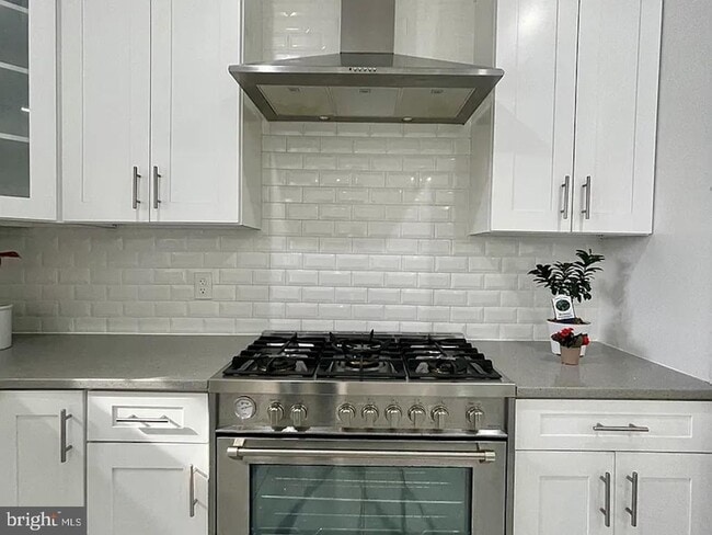 Building Photo - 8618 Jones Mill Rd