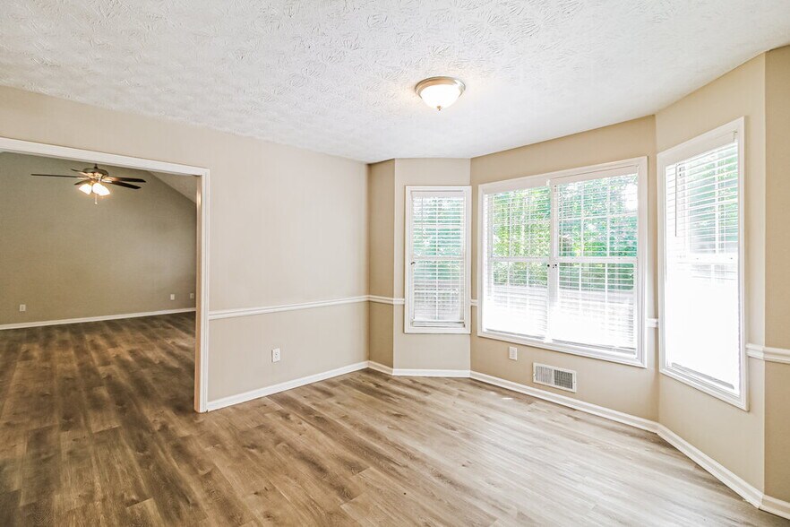 Building Photo - 709 Miami Ct