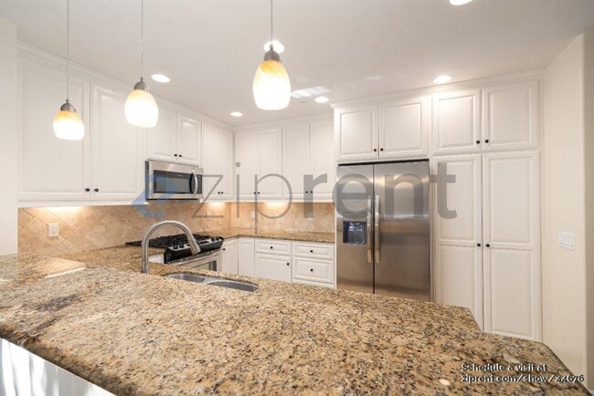 Building Photo - 1424 Thomas Ave