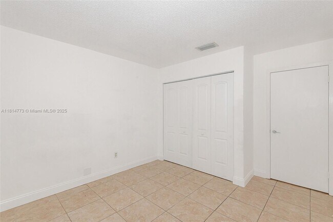Building Photo - 9022 SW 78th Pl