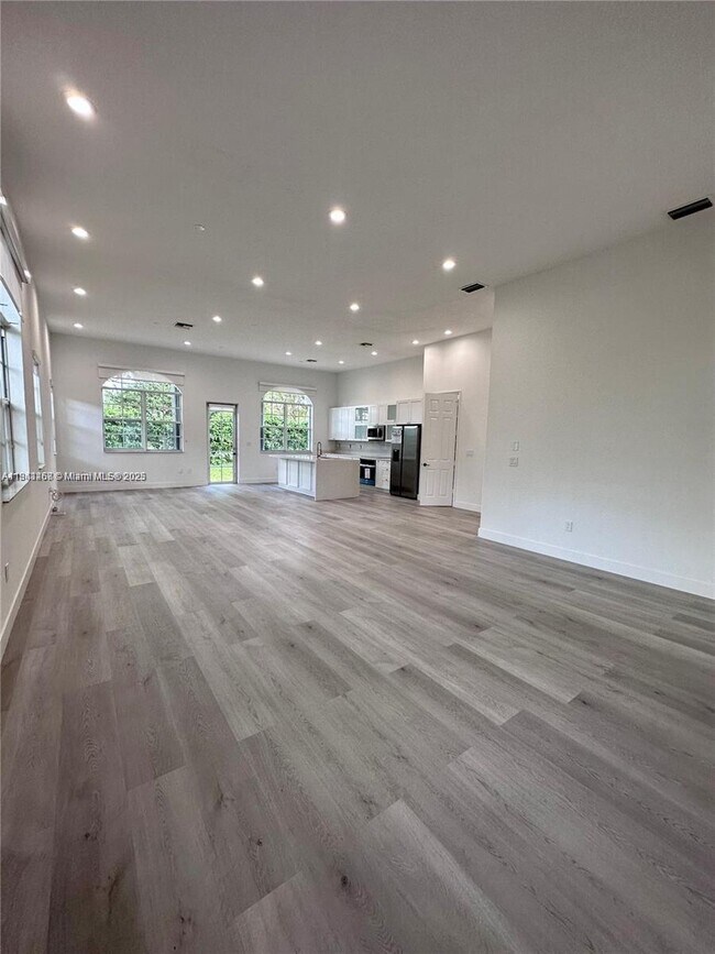 Building Photo - 11123 NW 71st Terrace