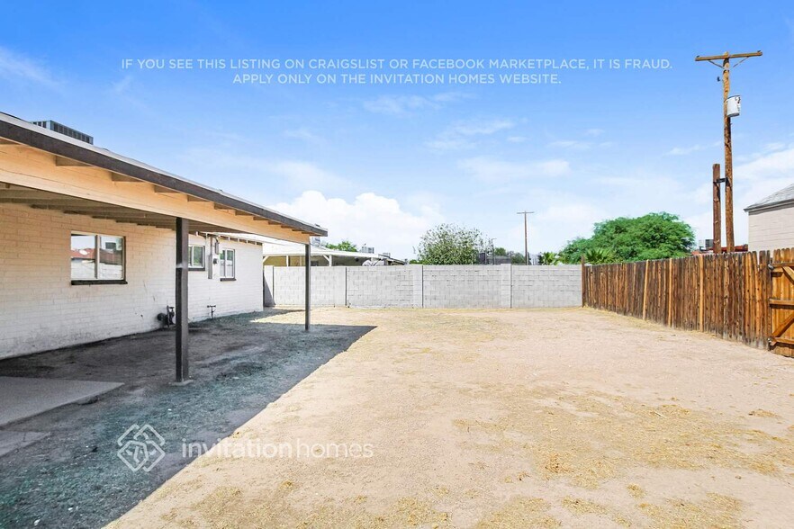 Building Photo - 2928 W San Juan Ave