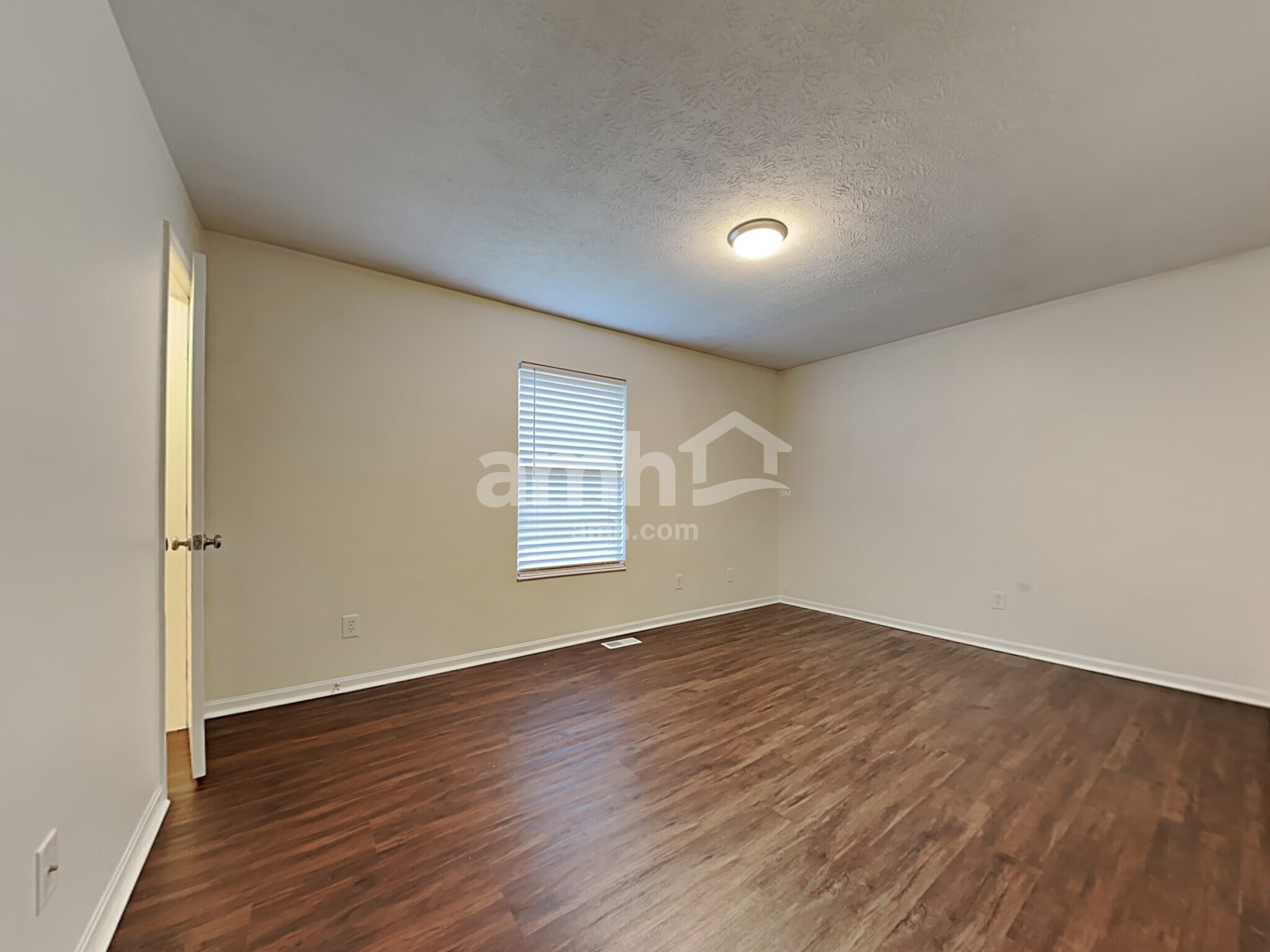 Building Photo - 15 Flamingo Ct