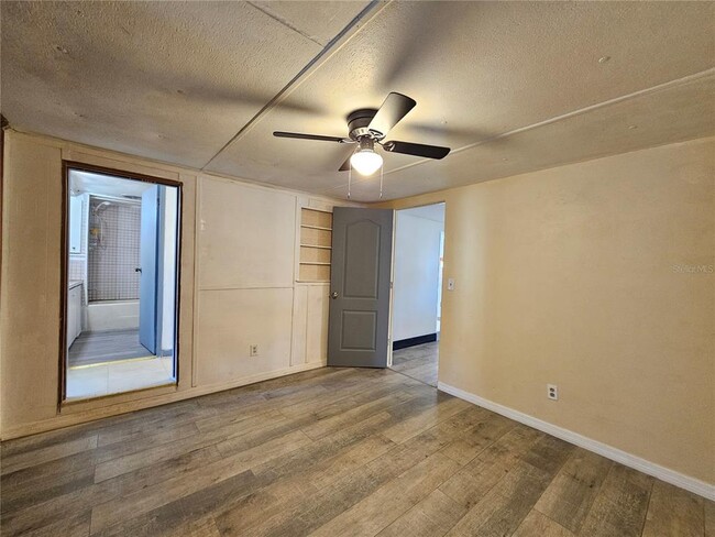 Building Photo - 503 Longfellow Blvd