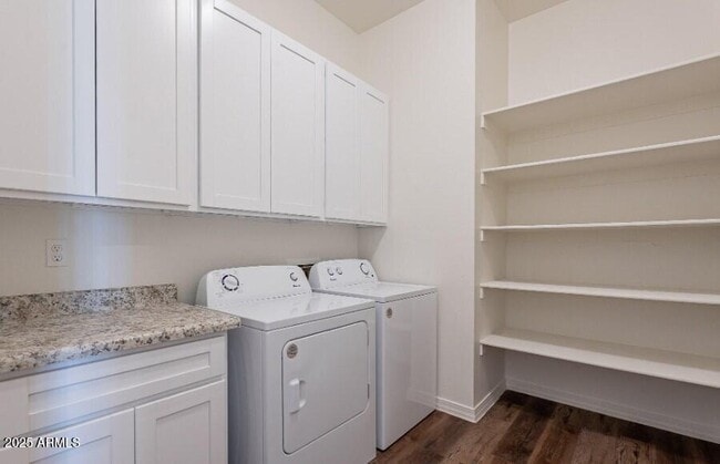 Building Photo - 8582 W Reventon Dr
