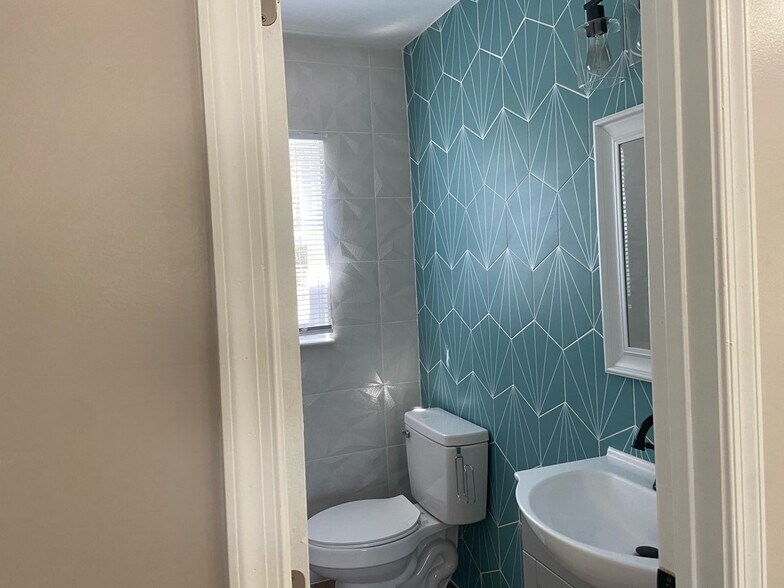 2nd Bathroom - 311 Penniman Rd