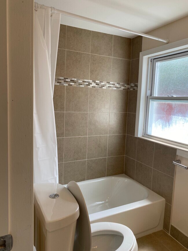 Building Photo - 35807 Schley Ave