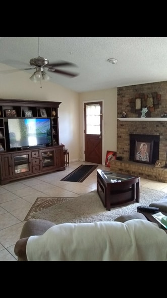 Building Photo - 2679 Aberdeen Ct