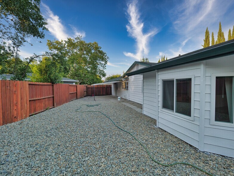 Building Photo - 2537 Warrego Way