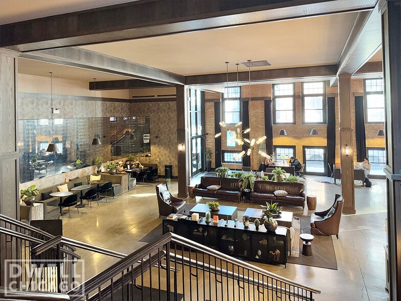 Building Photo - 1513 W Adams St