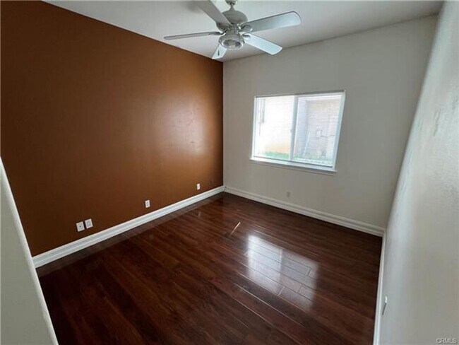 Building Photo - Charming Canyon Lake Home