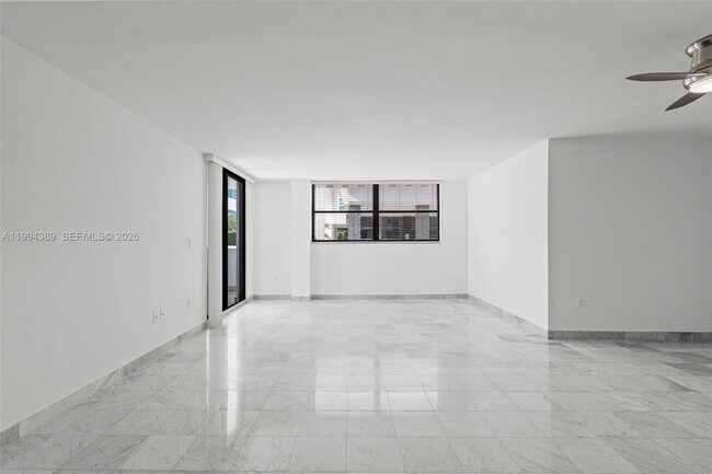 Building Photo - 5845 Collins Ave