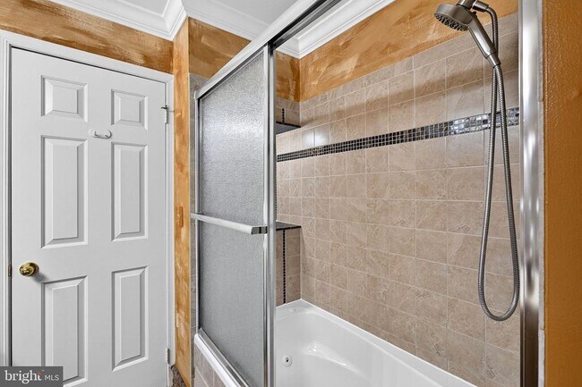 Building Photo - 34 Chicopee Dr