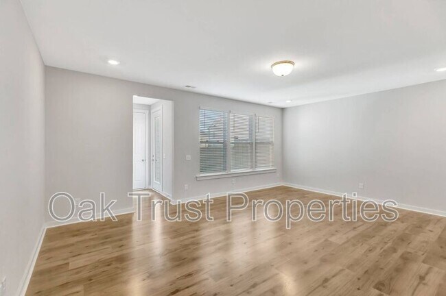Building Photo - 113 Summer Tanager Dr