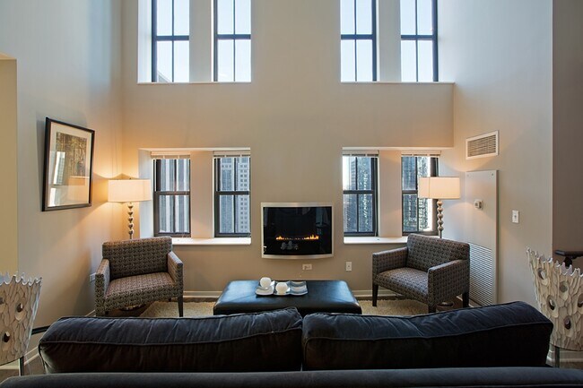 Building Photo - 200 N Dearborn St