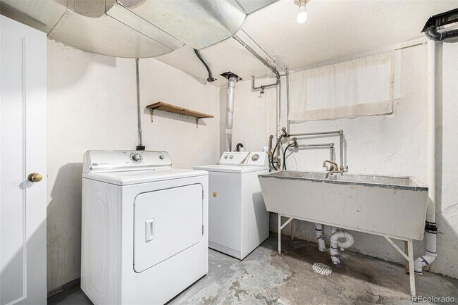 Building Photo - 1150 S Jackson St