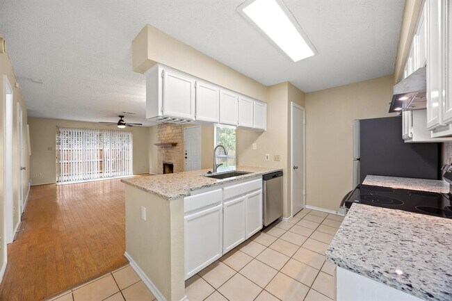 Building Photo - 6715 Old Quarry Ln